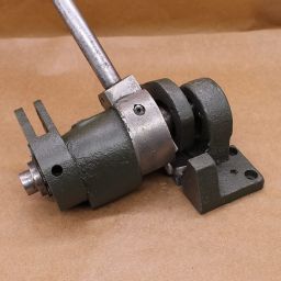 Механизм включения фрикциона 1М63