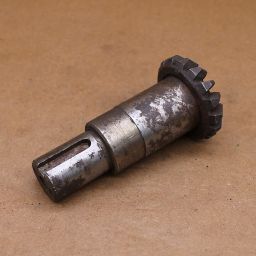 Вал шестерня привода стола 6Р (z=16) 6М82-232